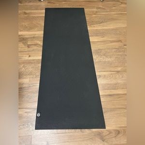 MANDUKA X YOGA MAT 5MM in Black